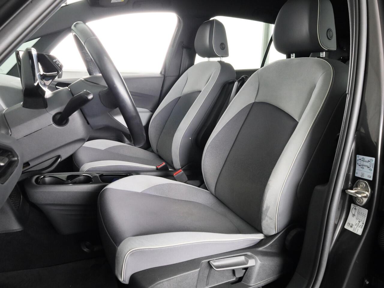 Volkswagen ID.3 First Plus 58 kWh 204pk | SoH 92% | Navigatie | Parkeersensoren | Camera | Led lampen