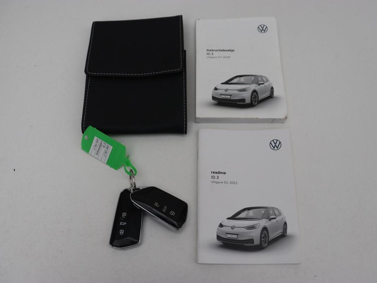 Volkswagen ID.3 First Plus 58 kWh | Stoelverwarming | Matrix LED | Adaptive cruise | Camera | Carplay | Keyless | Stuurverwarming | Navigatie | Parkeerhulp | Climate control