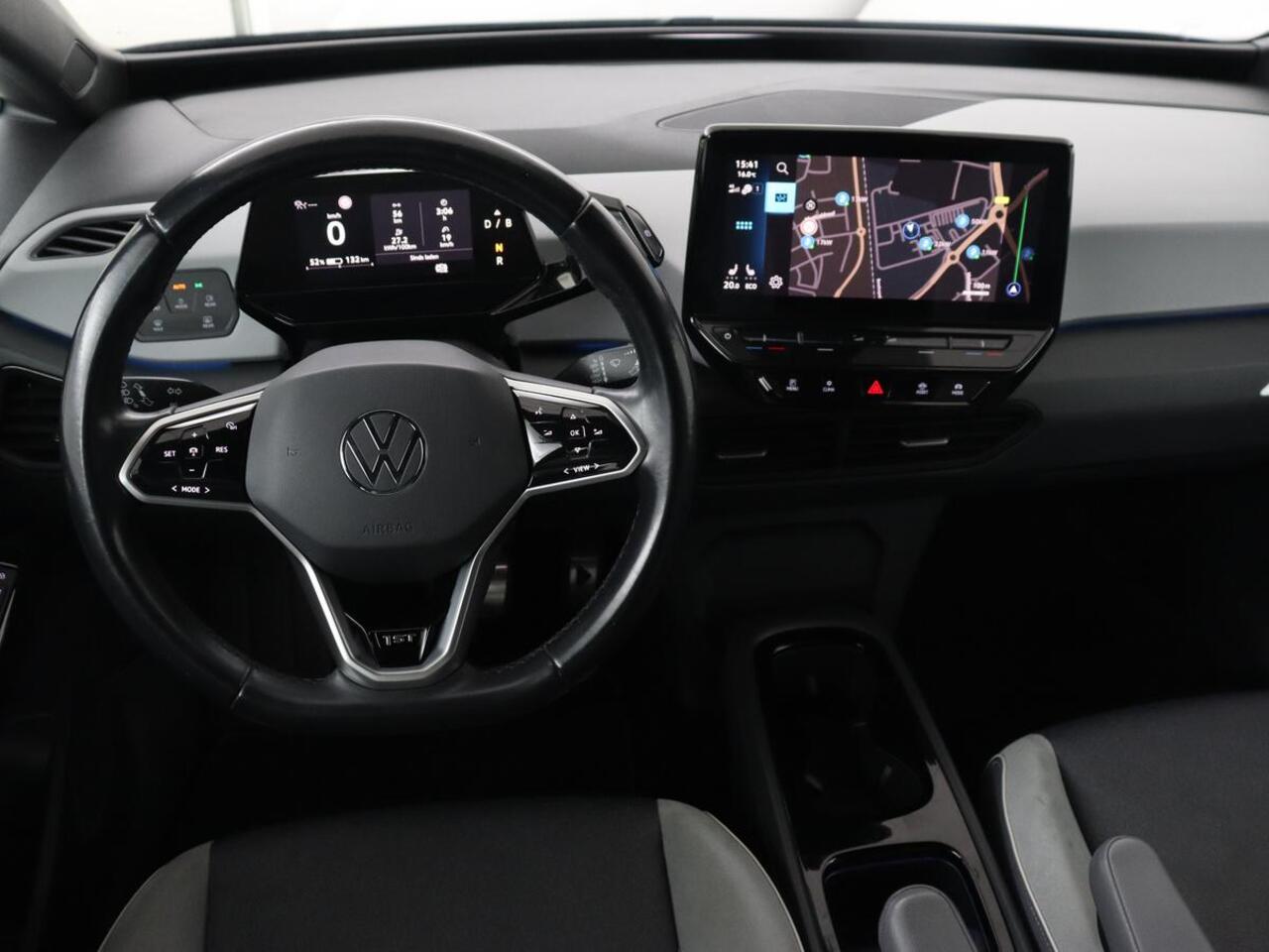 Volkswagen ID.3 First Plus 58 kWh | Stoelverwarming | Matrix LED | Adaptive cruise | Camera | Carplay | Keyless | Stuurverwarming | Navigatie | Parkeerhulp | Climate control