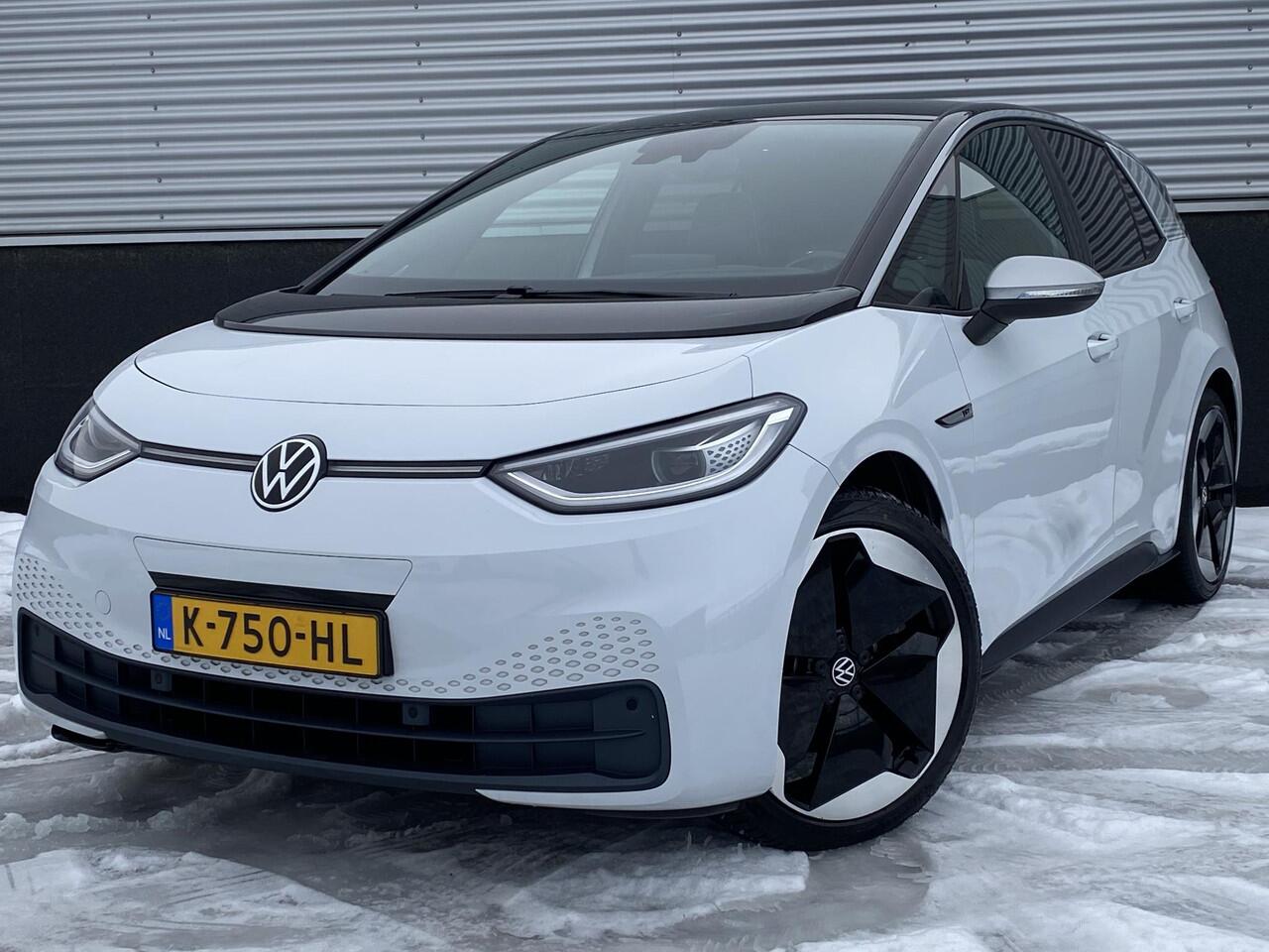 Volkswagen ID.3 First Max 58 kWh NL-Auto vol luxe, Panoramadak, stoel- & stuurverawrming, voorstoelen met massagefunctie, HUD, parkeersensoren, navigatie, dodehoekdetectie