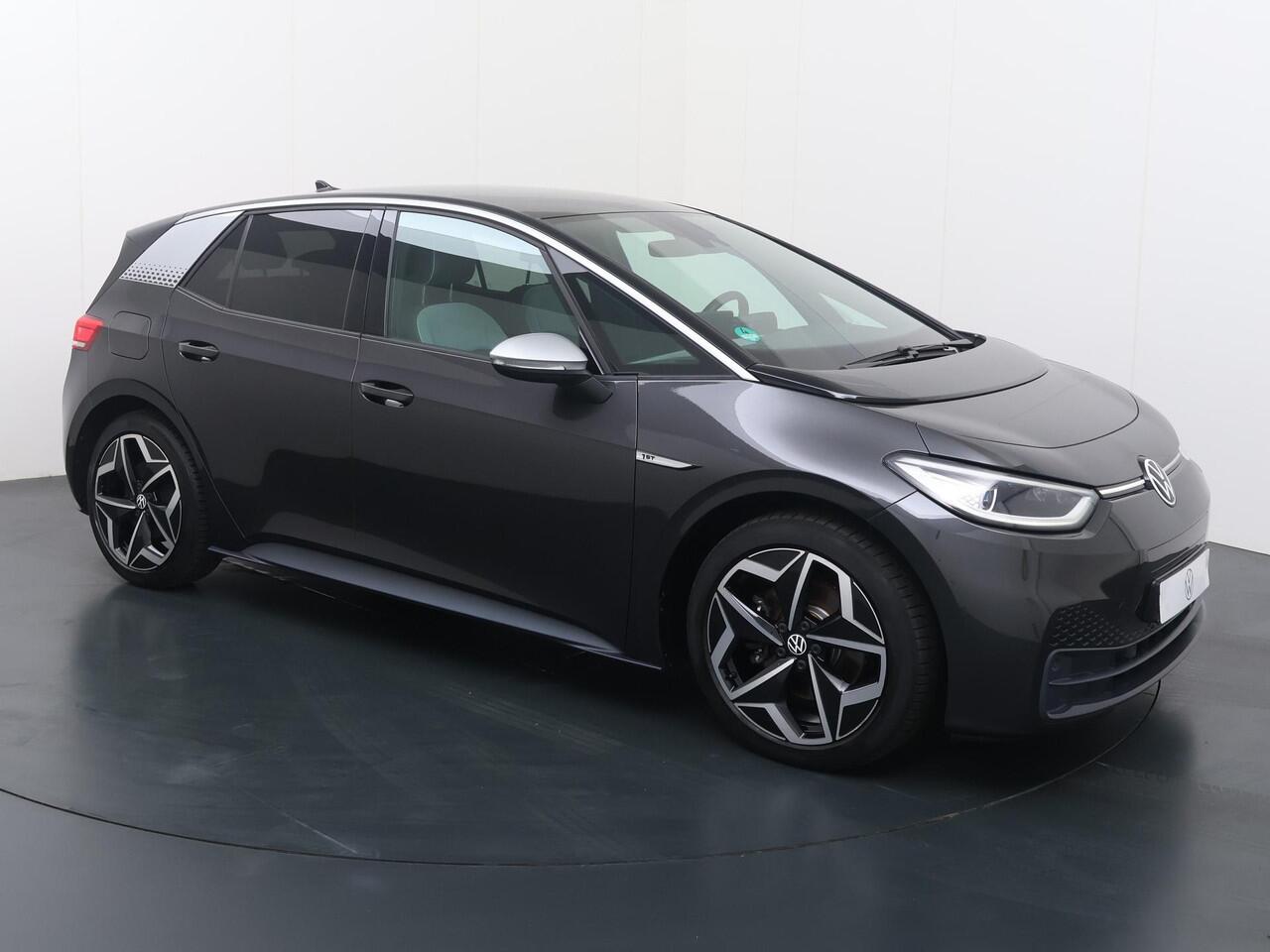 Volkswagen ID.3 First Plus 58 kWh | 204 PK | SoH 91% | Matrix LED koplampen | Achteruitrijcamera | Adaptive cruise control | Apple Carplay/Android Auto |