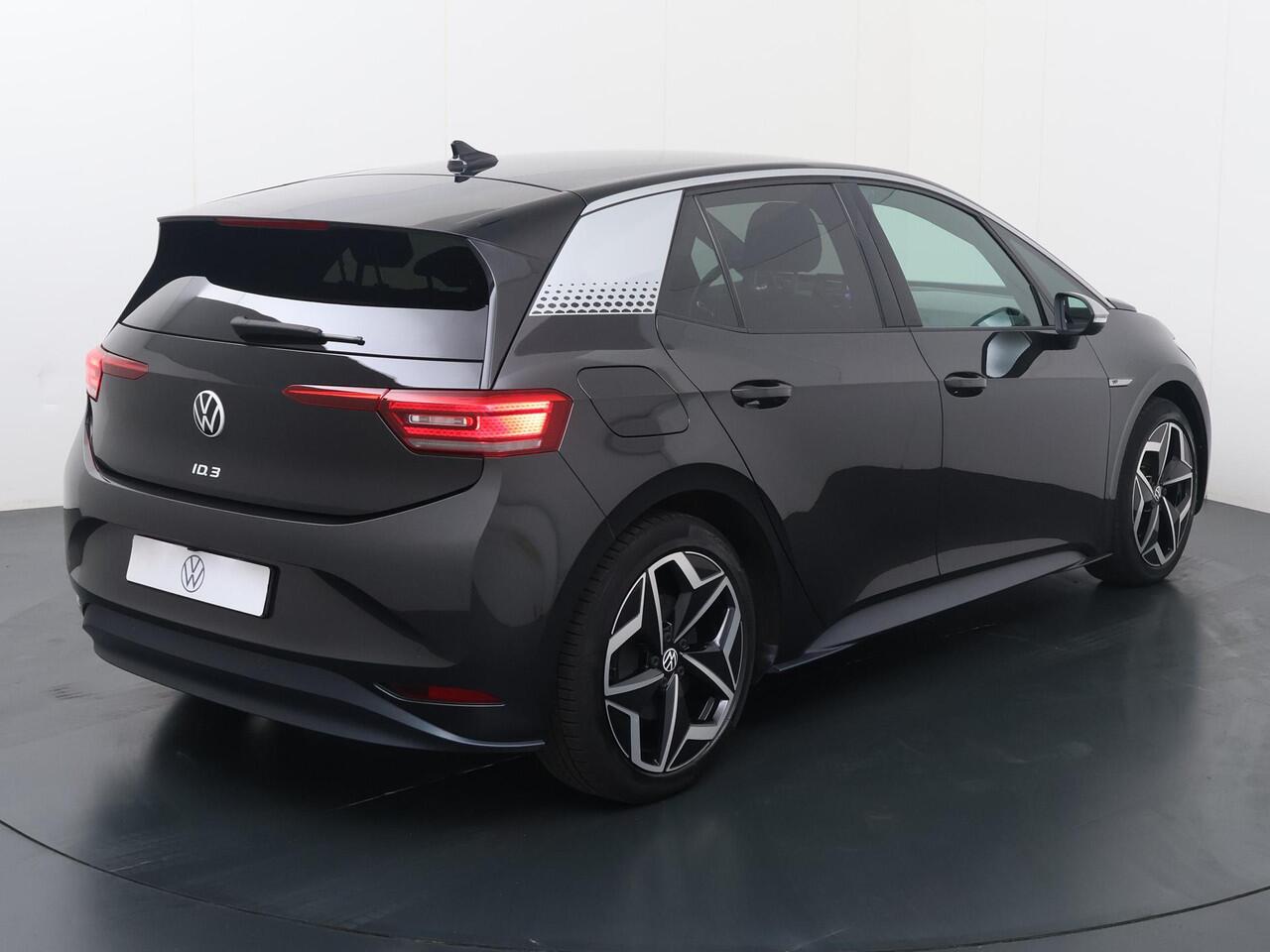 Volkswagen ID.3 First Plus 58 kWh | 204 PK | SoH 91% | Matrix LED koplampen | Achteruitrijcamera | Adaptive cruise control | Apple Carplay/Android Auto |