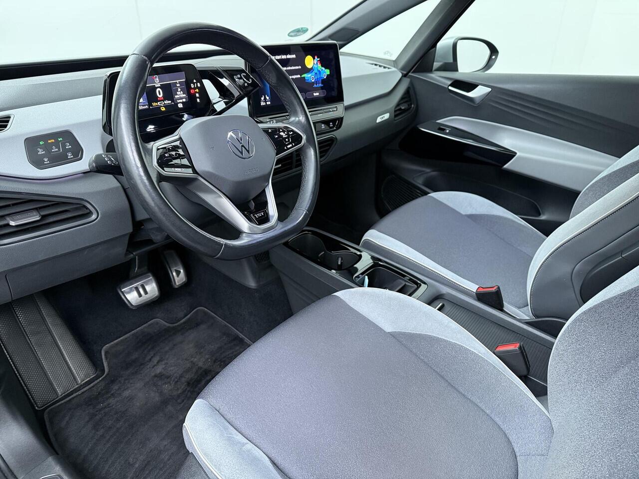 Volkswagen ID.3 First Plus 58 kWh | 204 PK | SoH 91% | Matrix LED koplampen | Achteruitrijcamera | Adaptive cruise control | Apple Carplay/Android Auto |