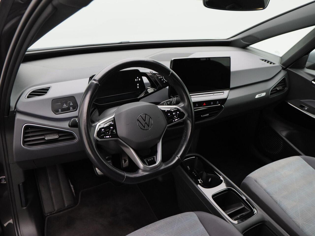 Volkswagen ID.3 First 58 kWh 204 Pk Automaat | Adaptive Cruise | Navigatiesysteem | Stoelverwarming | CarPlay | LED | 18 Inch