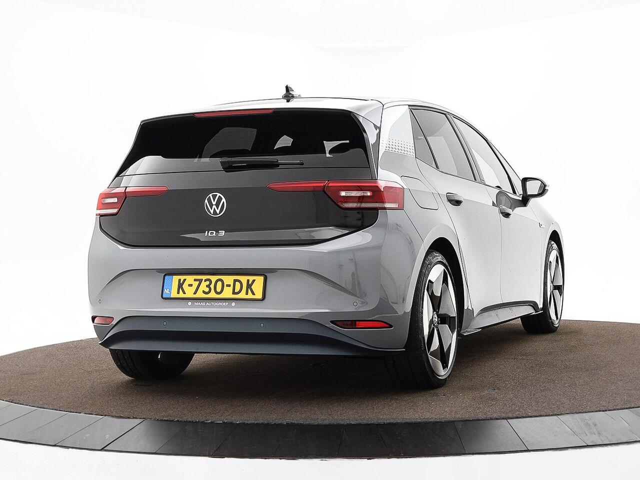 Volkswagen ID.3 First Max 204pk 58 kWh · Panoramadak · Camera · Apple/Android Car Play · Dodehoek Detectie · 20'' Inch · Steunhaak ·