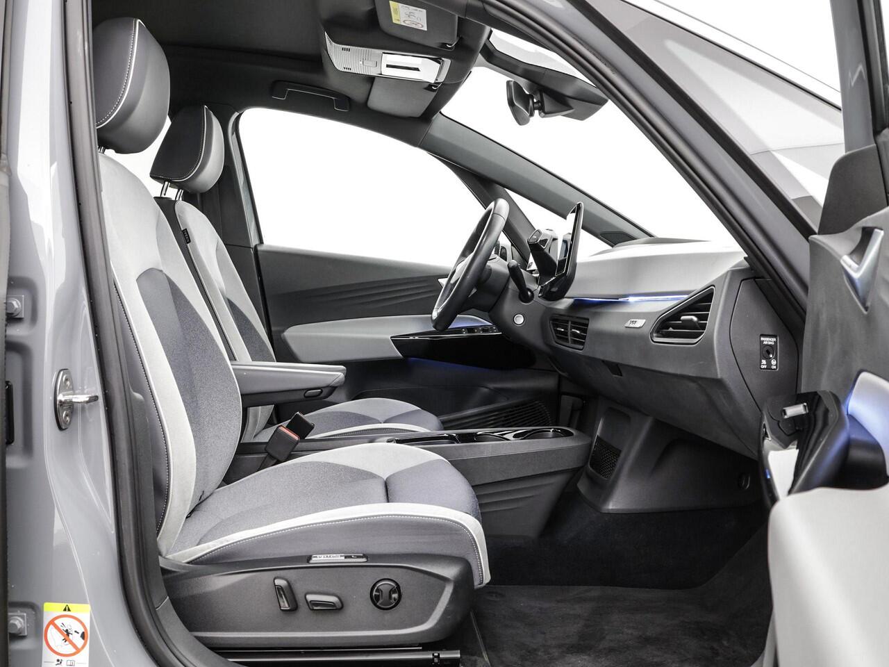 Volkswagen ID.3 First Max 204pk 58 kWh · Panoramadak · Camera · Apple/Android Car Play · Dodehoek Detectie · 20'' Inch · Steunhaak ·