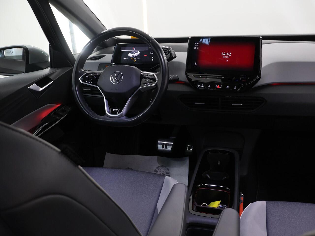 Volkswagen ID.3 First Plus 58 kWh | SOH 94,3% | Cruise Control Adaptief | Stoel/Stuurverwarming | Rijassistentie-Pakket | Navigatie | IQ Light | Apple Carplay/Android Auto | Parkeercamera |