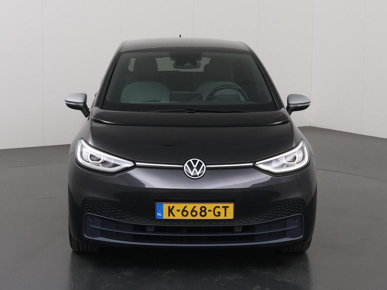 Volkswagen ID.3 First Plus 58 kWh | SOH 94,3% | Cruise Control Adaptief | Stoel/Stuurverwarming | Rijassistentie-Pakket | Navigatie | IQ Light | Apple Carplay/Android Auto | Parkeercamera |