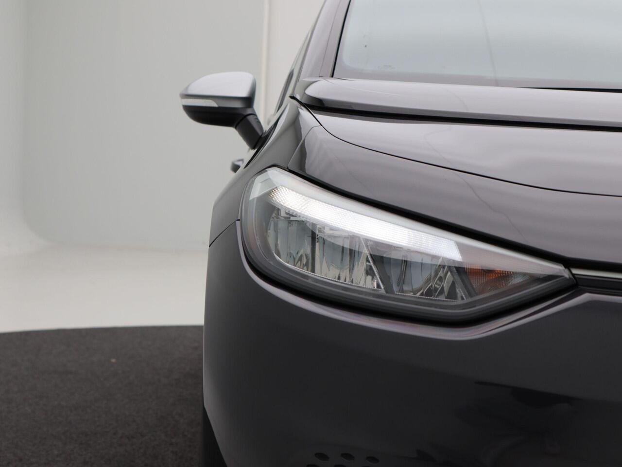 Volkswagen ID.3 First 58 kWh 204 Pk | Trekhaak Afneembaar | Adaptive Cruise | Virtual Cockpit | Stoelverwarming | LED | CarPlay | 18 Inch
