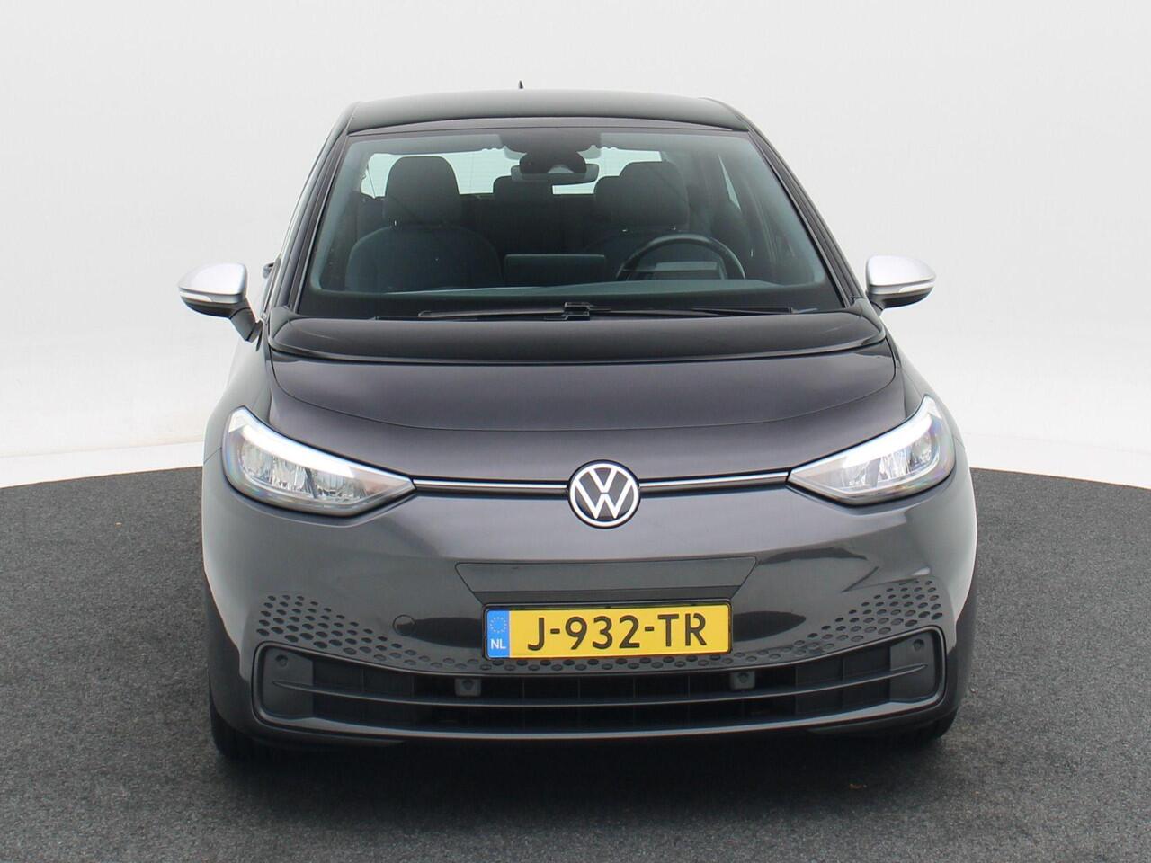 Volkswagen ID.3 First 58 kWh 204 Pk | Trekhaak Afneembaar | Adaptive Cruise | Virtual Cockpit | Stoelverwarming | LED | CarPlay | 18 Inch