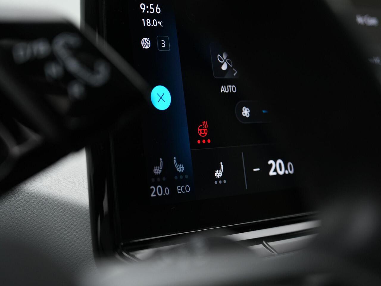 Volkswagen ID.3 First Max 58 kWh 204 pk | SOH 86% | Panoramadak | Head-up display | Elektr. verstelbare stoelen | IQ Light | Stuur-/stoelverwarming | Achteruitrijcamera