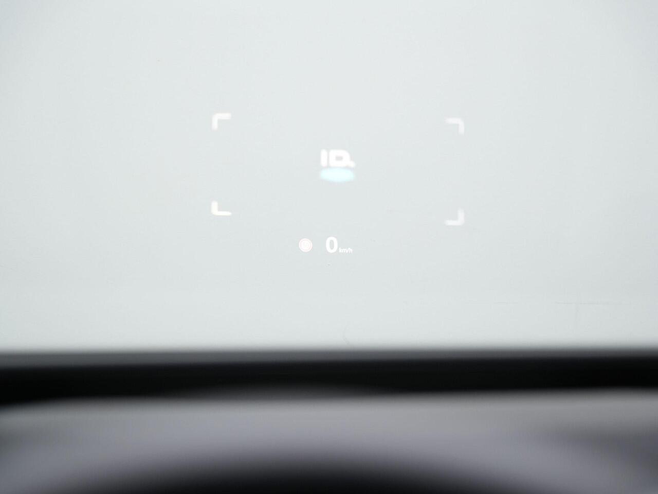 Volkswagen ID.3 First Max 58 kWh 204 pk | SOH 86% | Panoramadak | Head-up display | Elektr. verstelbare stoelen | IQ Light | Stuur-/stoelverwarming | Achteruitrijcamera