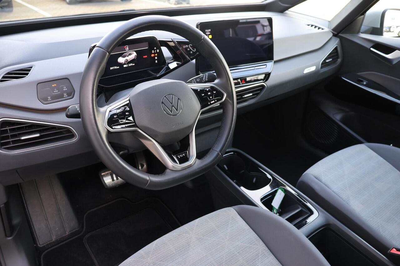 Volkswagen ID.3 First 58 kWh 1e Eigenaar | Volledig Onderh | BTW | NAP | SOH 95% | Winterpack | Navi | AF Trekhaak | Carplay | Bots | Ad Cruise | Climate | DAB | Hill-Hold | Keyless | Full Led | PDC
