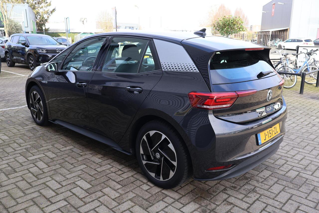Volkswagen ID.3 First 58 kWh 1e Eigenaar | Volledig Onderh | BTW | NAP | SOH 95% | Winterpack | Navi | AF Trekhaak | Carplay | Bots | Ad Cruise | Climate | DAB | Hill-Hold | Keyless | Full Led | PDC