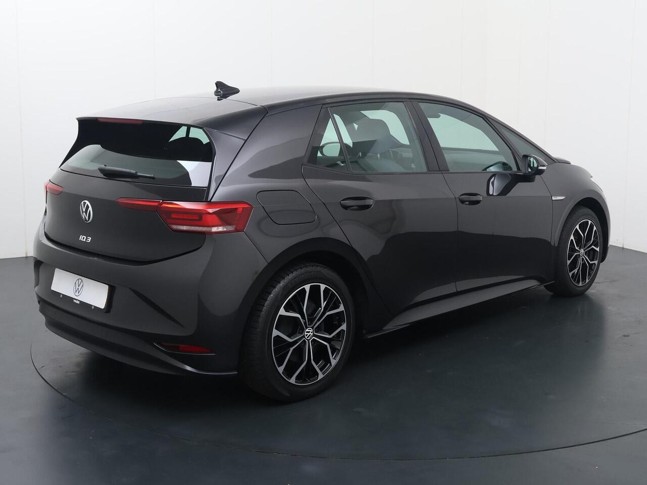 Volkswagen ID.3 Life 58 kWh | 204 PK | Climate control | Adaptive cruise control | Navigatiesysteem |