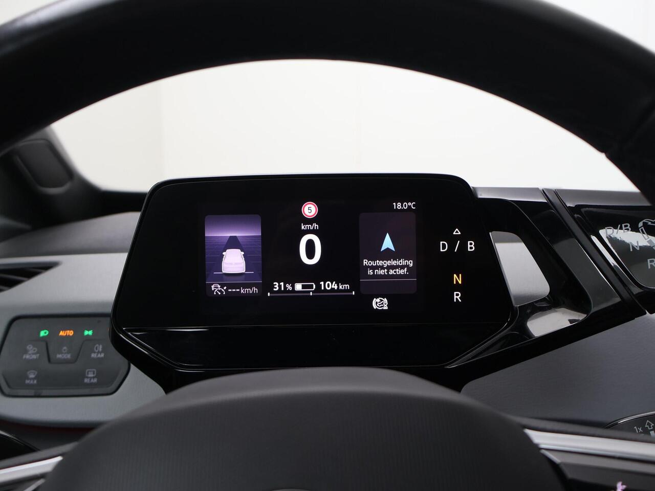 Volkswagen ID.3 First Plus 58 kWh | 204 PK | SoH 90% | Navigatiesysteem | Matrix LED koplampen | Achteruitrijcamera | Voorstoelen verwarmd |