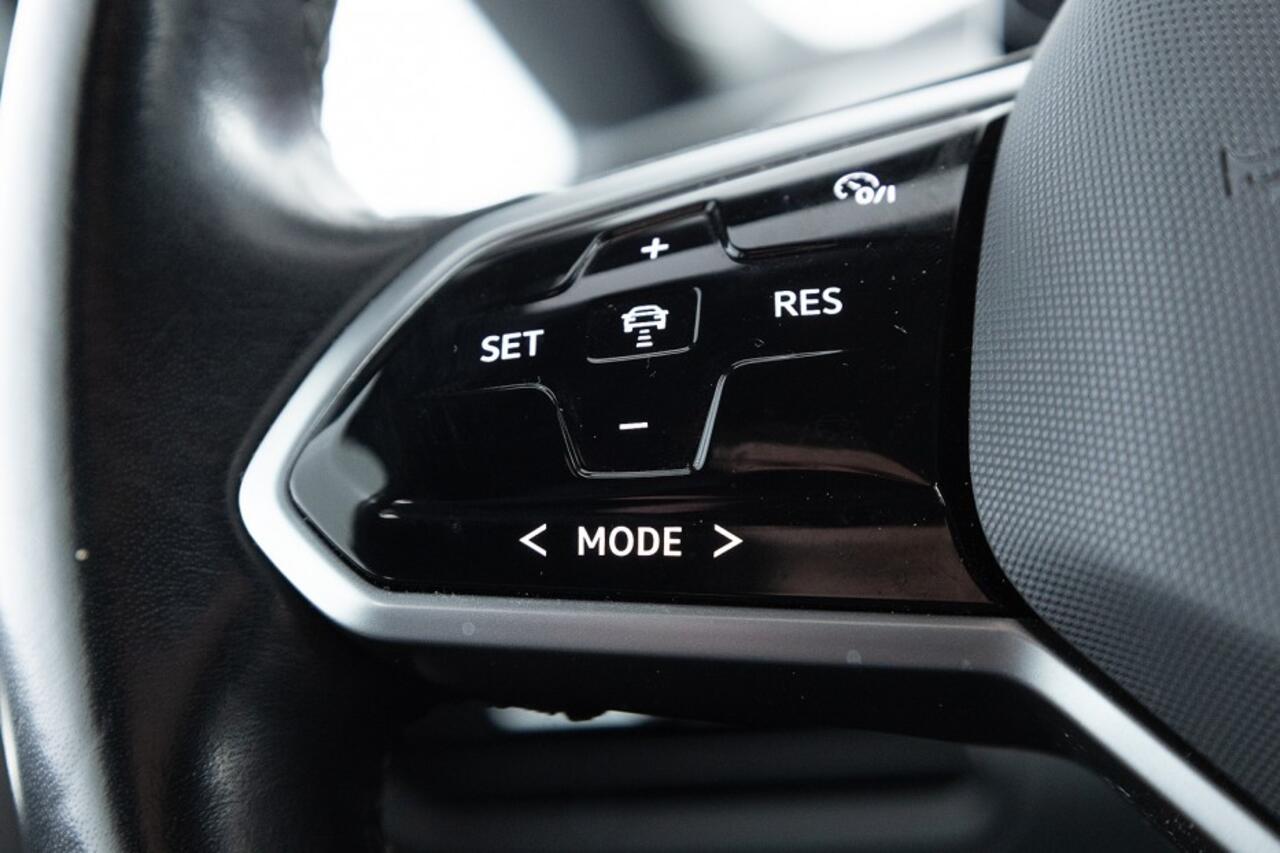 Volkswagen ID.3 First Plus 58 kWh | Full LED | NAVI | CAMERA ? 1e Eigenaar