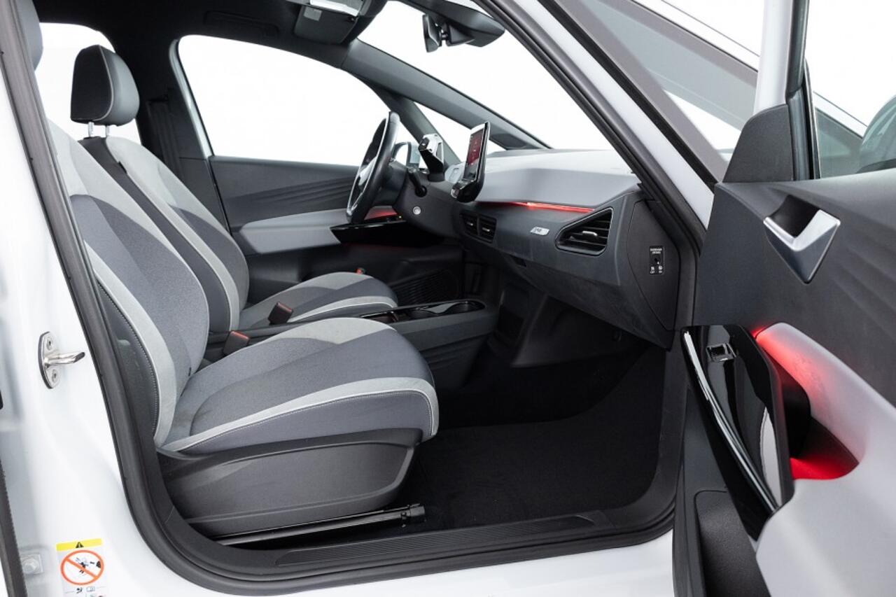 Volkswagen ID.3 First Plus 58 kWh | Full LED | NAVI | CAMERA ? 1e Eigenaar