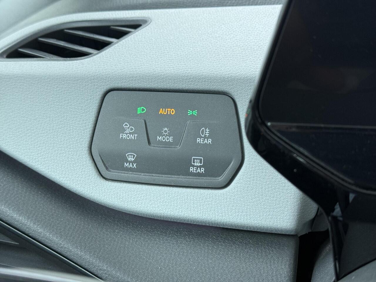 Volkswagen ID.3 First Plus 58 kWh | 204 PK | SoH 89% | Matrix LED koplampen | Adaptive cruise control | Achteruitrijcamera | Apple Carplay/Android Auto |