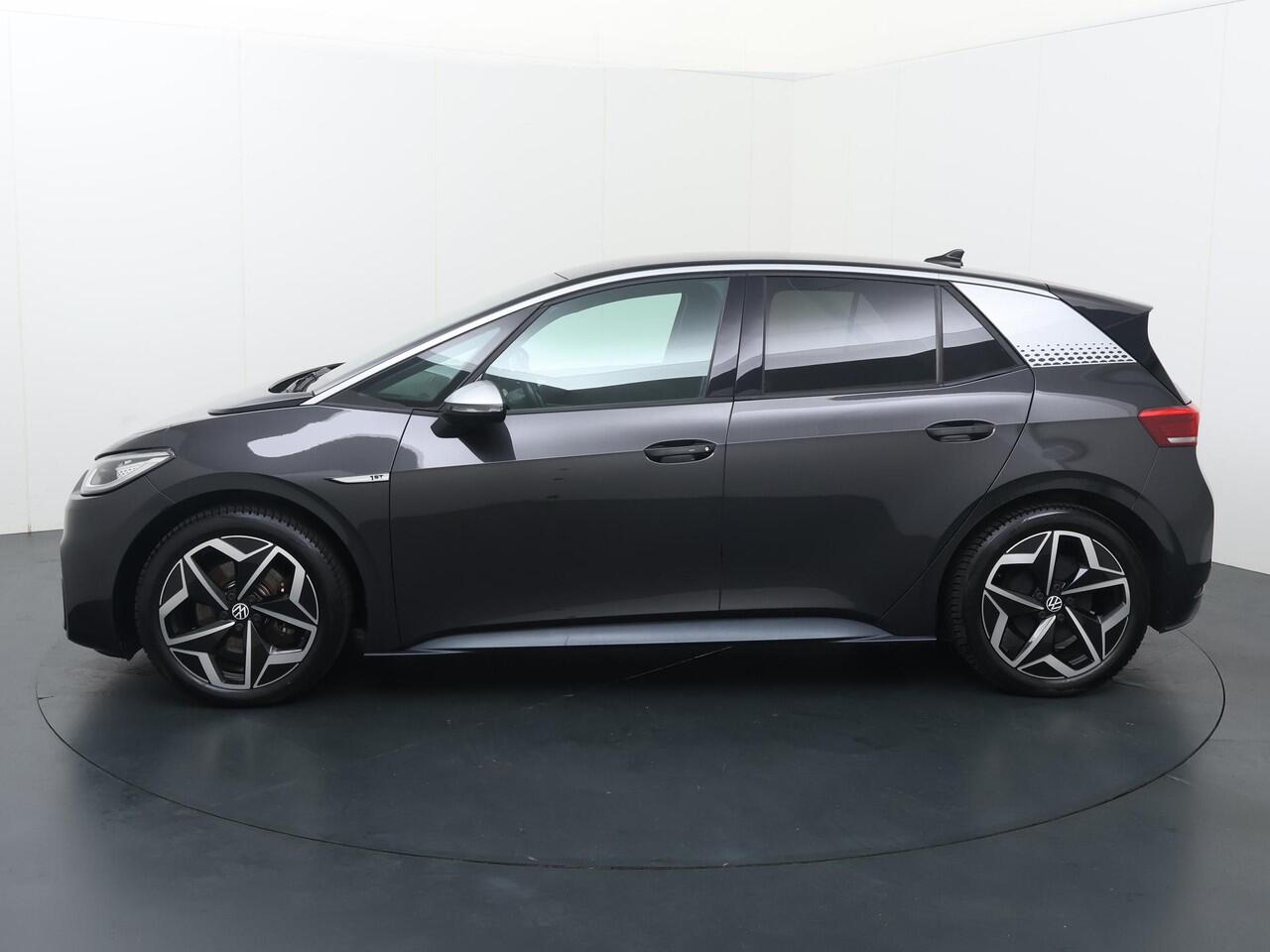 Volkswagen ID.3 First Plus 58 kWh | 204 PK | SoH 89% | Matrix LED koplampen | Adaptive cruise control | Achteruitrijcamera | Apple Carplay/Android Auto |