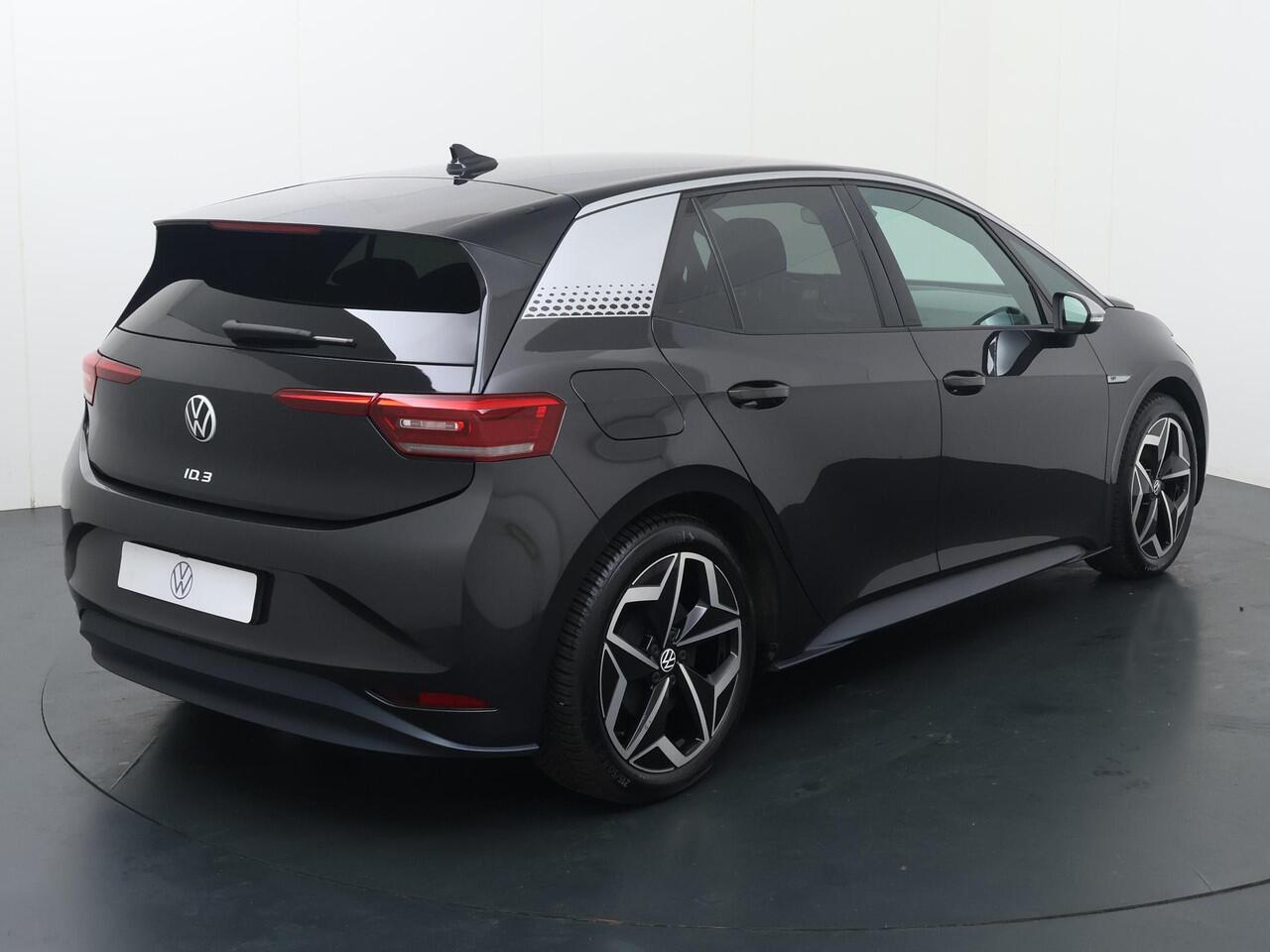 Volkswagen ID.3 First Plus 58 kWh | 204 PK | SoH 89% | Matrix LED koplampen | Adaptive cruise control | Achteruitrijcamera | Apple Carplay/Android Auto |