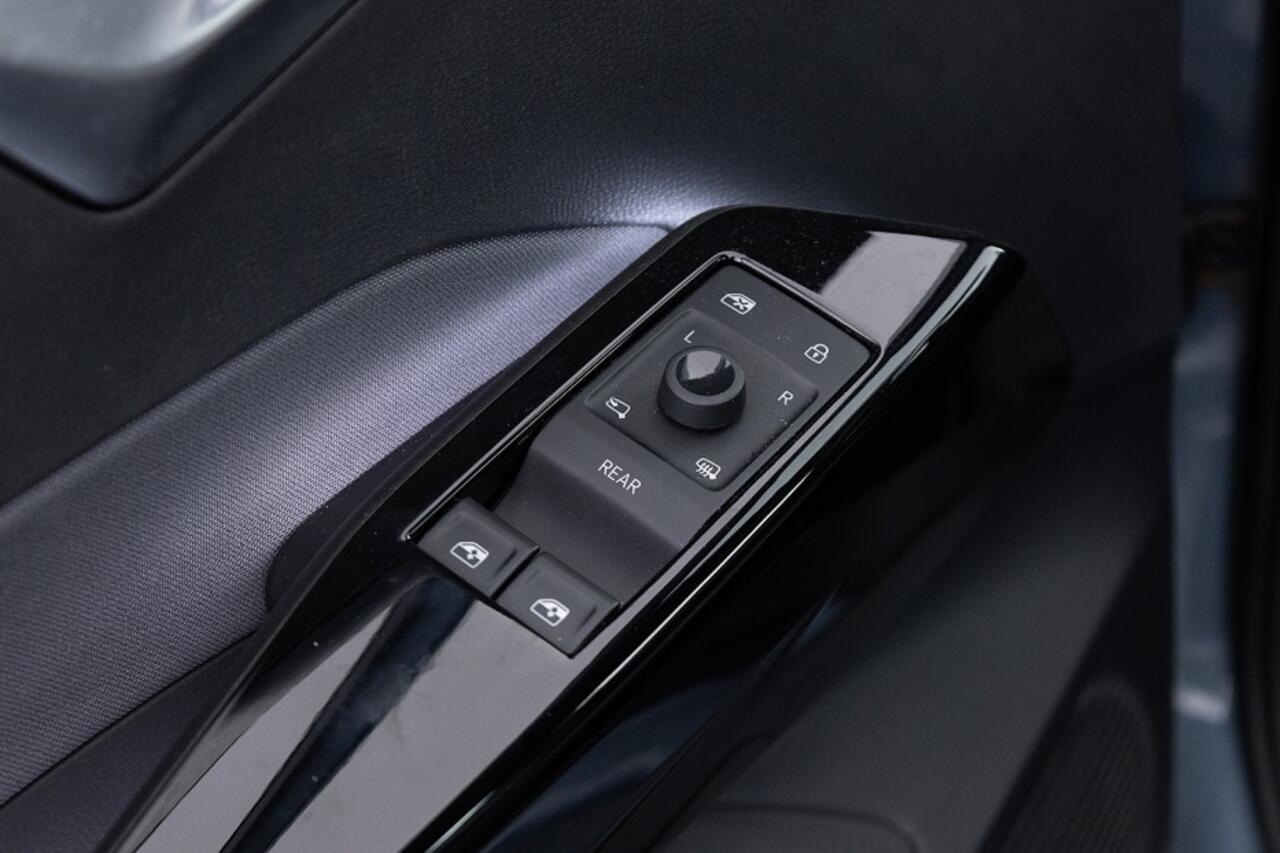 Volkswagen ID.3 Life 58 kWh | 95 % SOH | Full LED | NAVI | Stoel+Stuurverwarming ? 1e Eigenaar