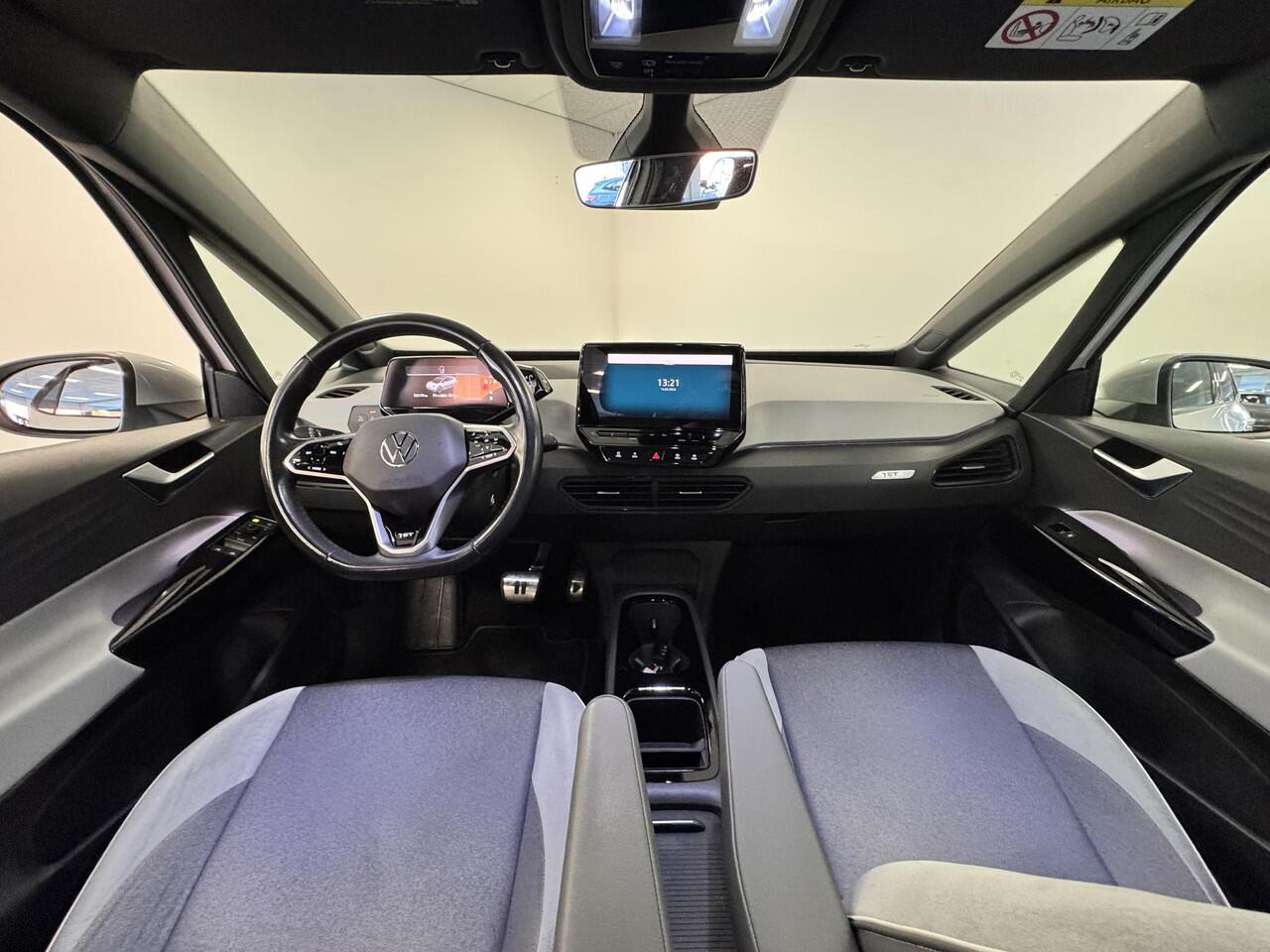 Volkswagen ID.3 First Plus 58 kWh | SOH 94 % | Carplay | Navigatie | 20" LM velgen | Camera