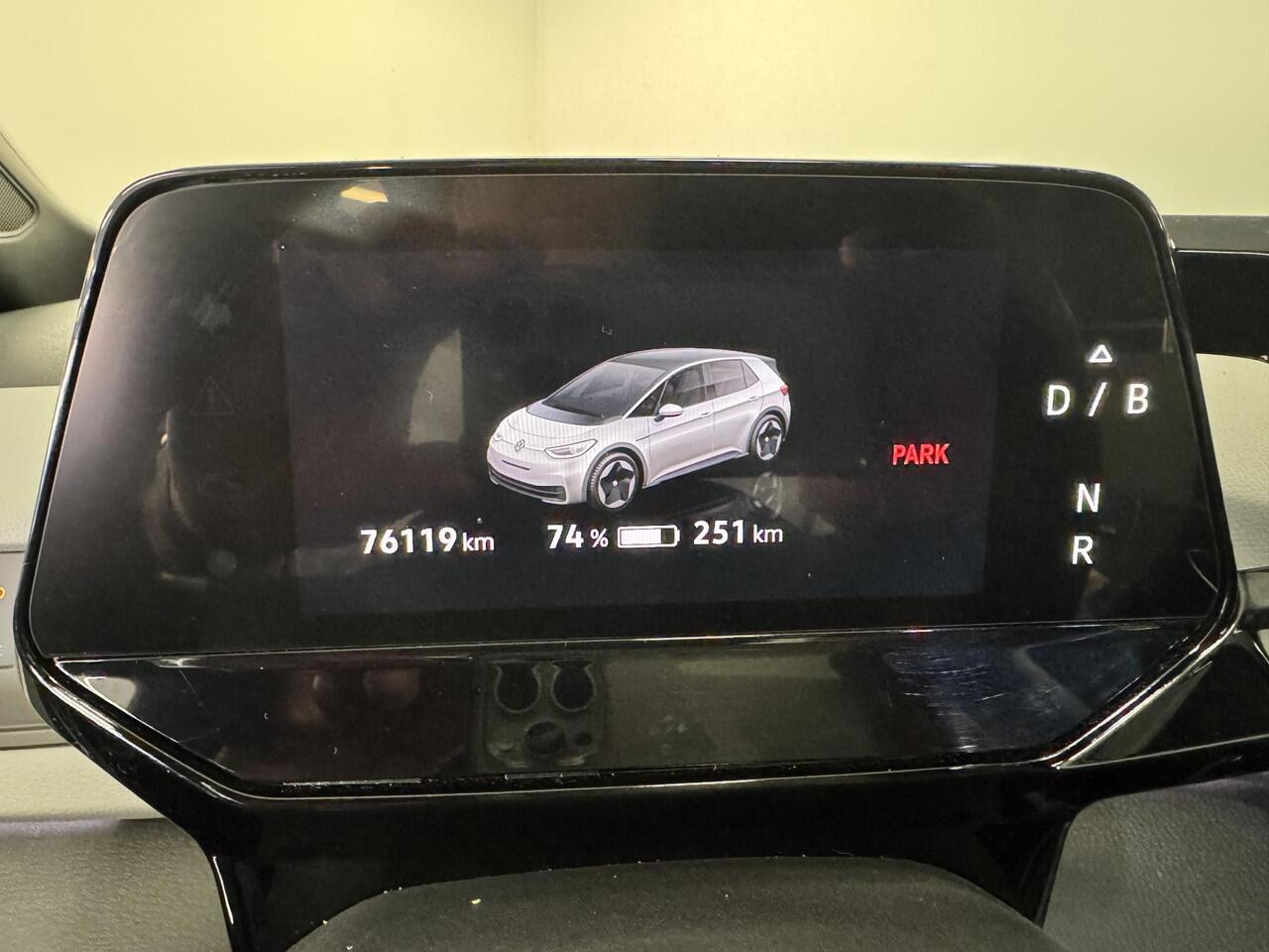 Volkswagen ID.3 First Plus 58 kWh | SOH 94 % | Carplay | Navigatie | 20" LM velgen | Camera