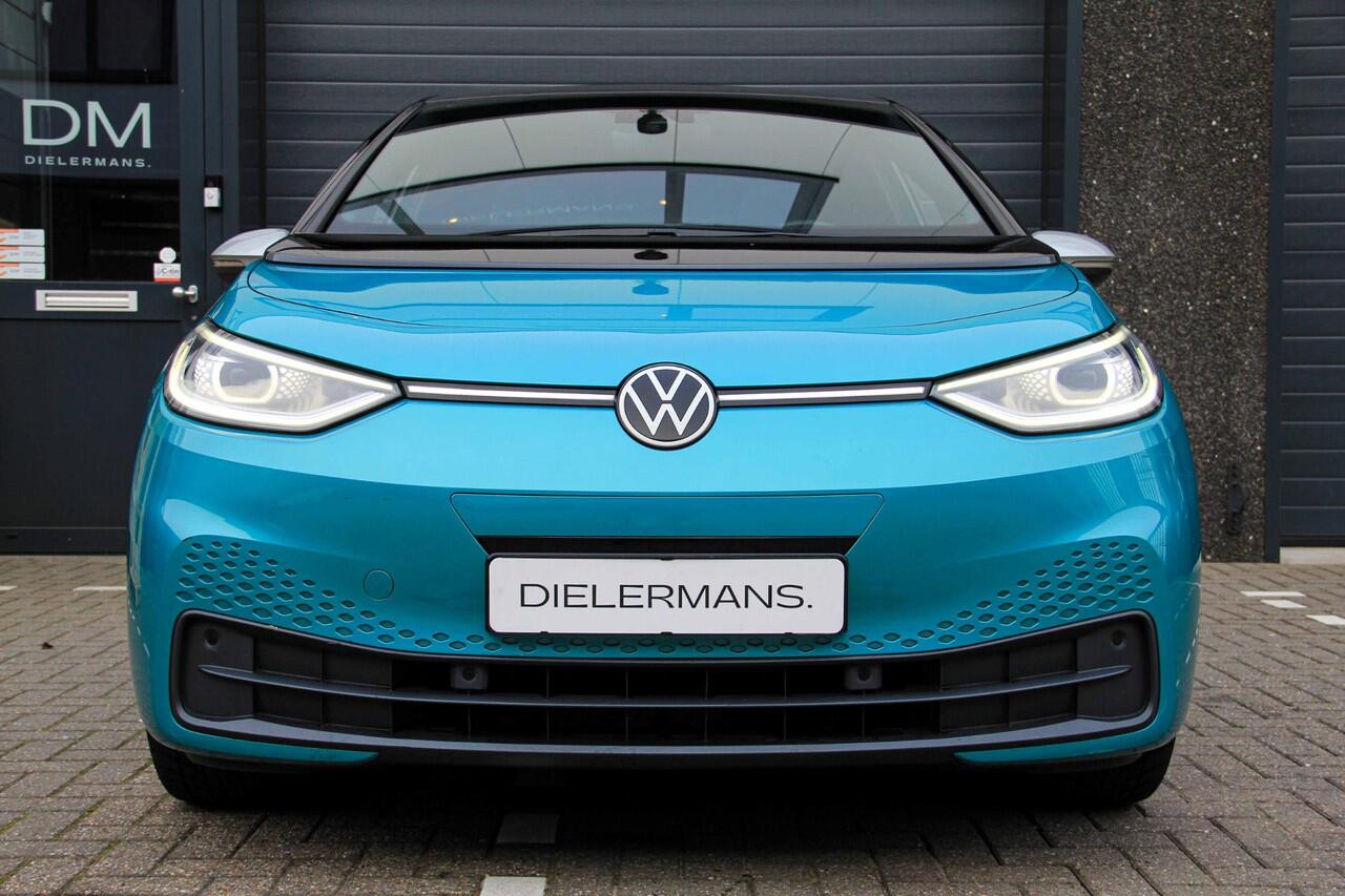 Volkswagen ID.3 Max First Edition | Vol optie!! | Panorama dak | Trekhaak | BTW voertuig | SOH 92%