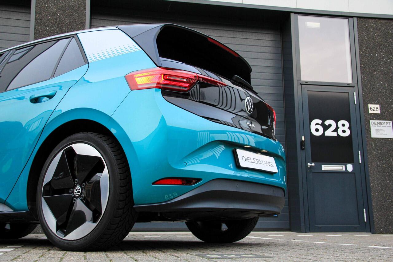 Volkswagen ID.3 Max First Edition | Vol optie!! | Panorama dak | Trekhaak | BTW voertuig | SOH 92%