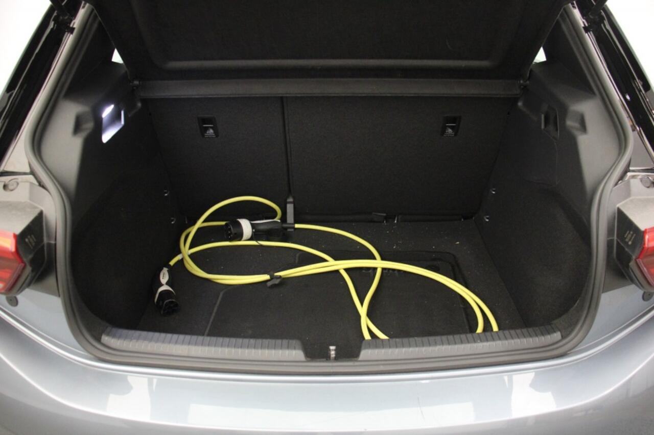 Volkswagen ID.3 Life 58 kWh - Carplay, Stoelverw. SOH 89%