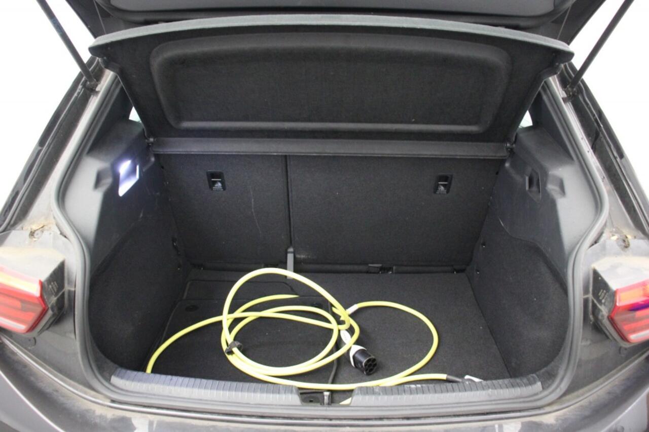 Volkswagen ID.3 Life 58 kWh - Carplay, Navi, Cruise, Stoel/Stuur verwarming