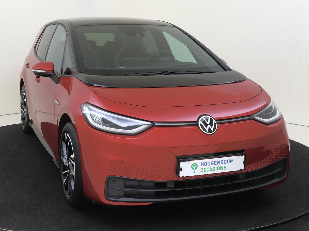 Volkswagen ID.3 Pro 58 kWh | SoH 91% | Panoramadak | Adaptieve demping systeem | 360 camera | Dodehoek detectie | Keyless | LED Matrix verlichting | Head-up display | Stoel- en stuurwielverwarming |