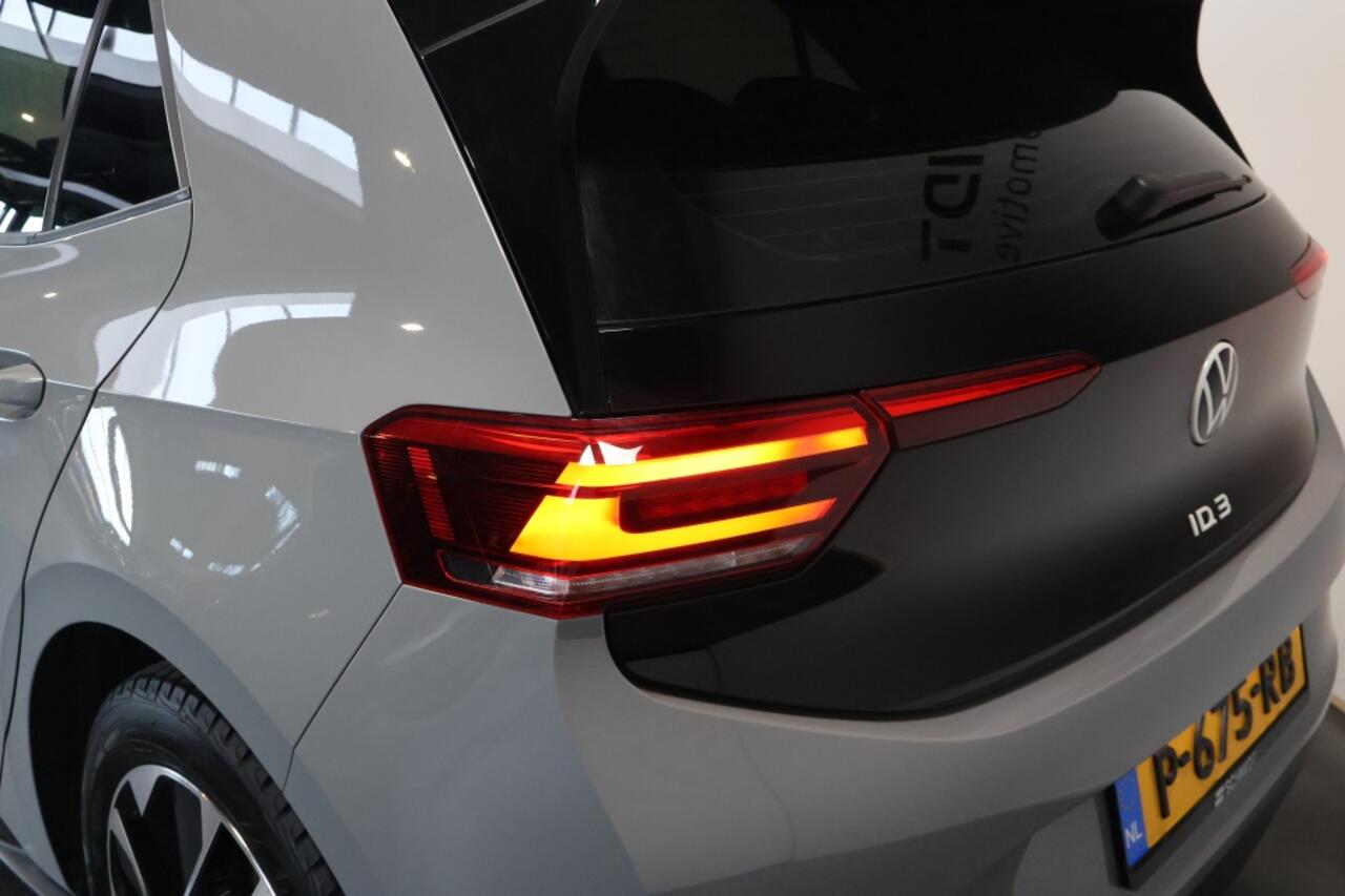 Volkswagen ID.3 Pro 58 kWh ACC | LED | Warmtepomp | 360 Camera | Head Up
