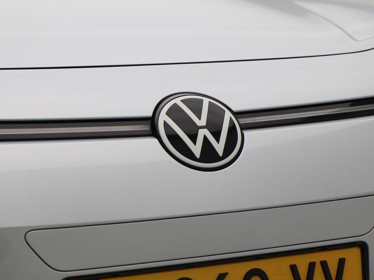 Volkswagen ID.3 Pro 58 kWh | Adaptive Cruise | Camera | Carplay | Stoel Verwarming | Parkeersensoren | Privacy Glass | Climate Control | Navigatiesysteem | 19 Inch | 71.118 Km