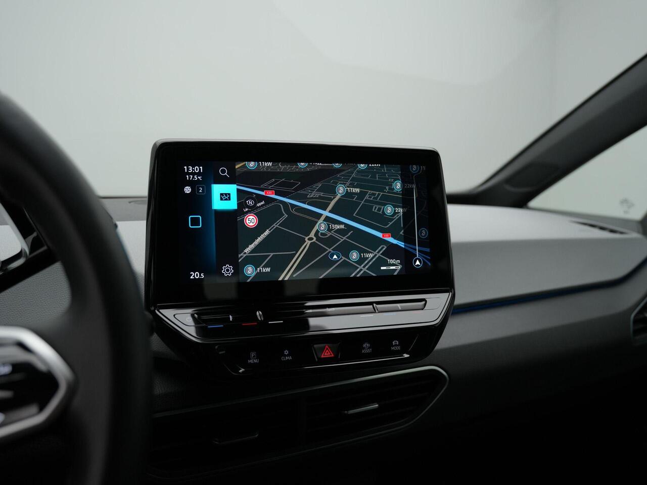 Volkswagen ID.3 Pro 58 kWh 145 pk | Leder/alcantara | Achteruitrijcamera | Navigatie | Adaptive Cruise