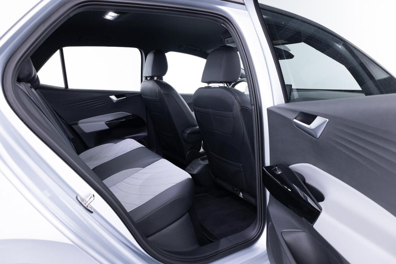 Volkswagen ID.3 Pro Performance 58 kWh | WARMTEPOMP | Half LEDER | Full LED | NAVI | PDC