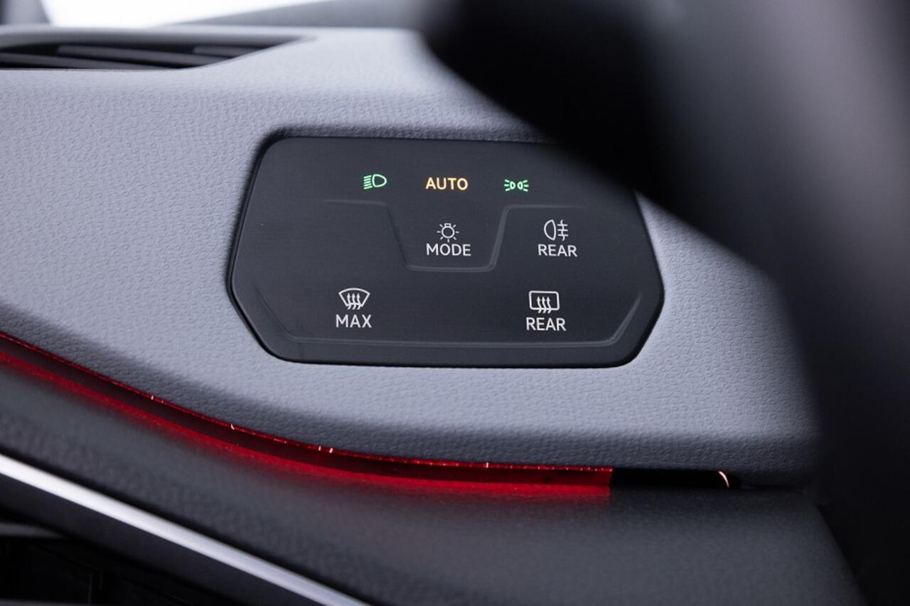 Volkswagen ID.3 Pro Performance 58 kWh | WARMTEPOMP | Half LEDER | Full LED | NAVI | PDC