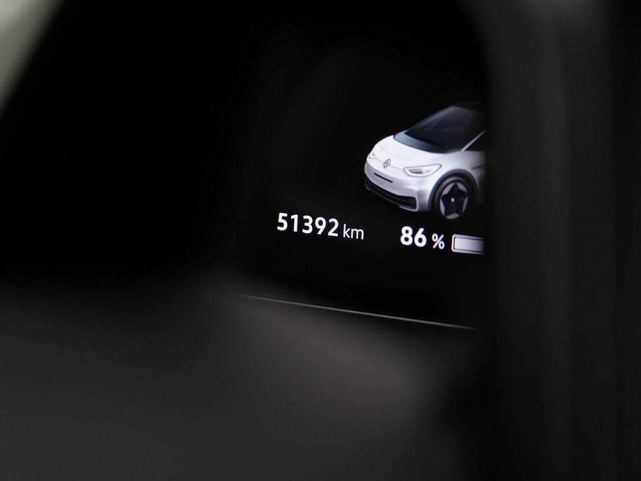 Volkswagen ID.3 Pro Edition Advantage 58 kWh 204 pk | Stuur-/stoelverwarming | Achteruitrijcamera | Navigatie | Adaptive Cruise