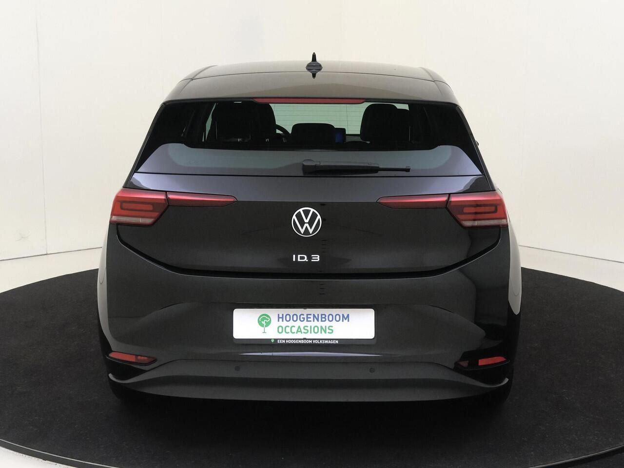 Volkswagen ID.3 Pro Advantage 58 kWh | SoH 91% | Adaptieve cruise control | Parkeersensoren | Stoel- en stuurwielverwarming | Navigatie | CarPlay | Elektrisch inklapbare buitenspiegels | Sfeerverlichting |