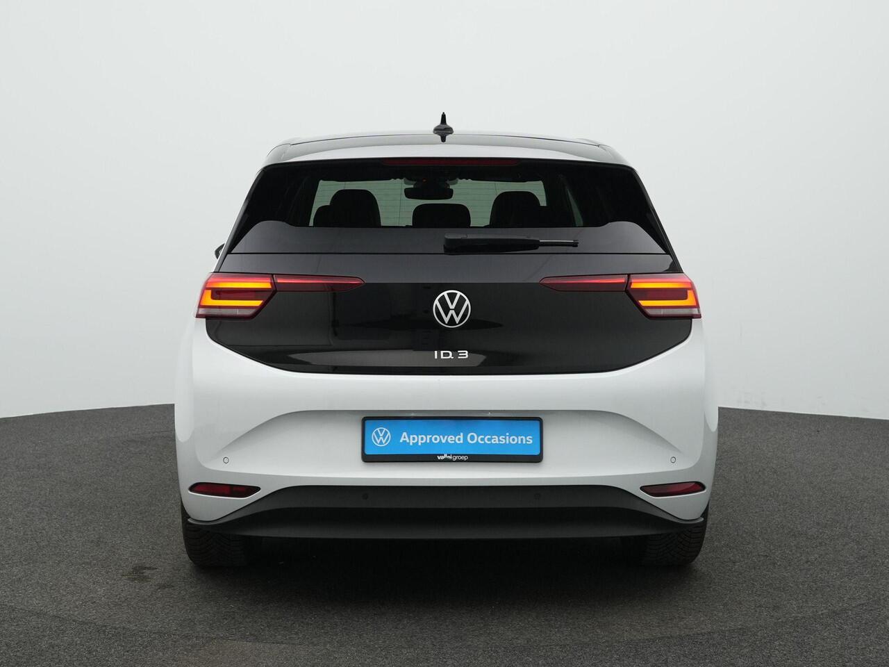 Volkswagen ID.3 Pro Advantage 58 kWh 204 pk | Achteruitrijcamera | Stuur-/stoelverwarming | Adaptive Cruise | Achteruitrijcamera
