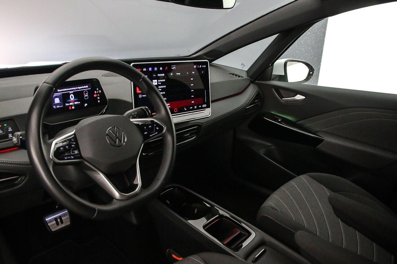 Volkswagen ID.3 Pro Business 204pk Automaat Steunhaak, Adaptive cruise control, Achteruitrijcamera, LED matrix koplampen, Stoelverwarming, Parkeersensoren, App connect