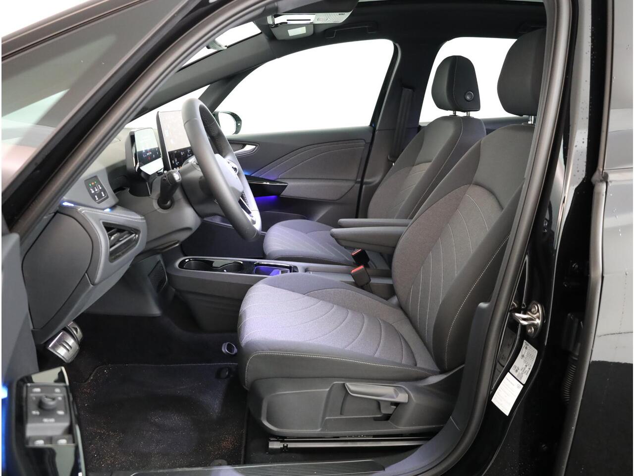 Volkswagen ID.3 Pro Business 59 kWh 204pk Pano-dak| Navi| 19'LM-velgen| verwarmd stuur en-voorstoelen