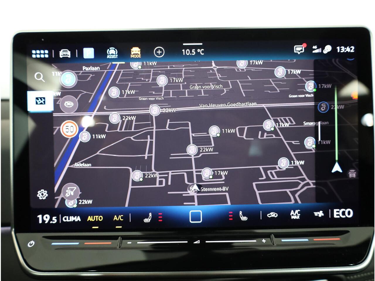 Volkswagen ID.3 Pro Business 59 kWh 204pk Pano-dak| Navi| 19'LM-velgen| verwarmd stuur en-voorstoelen