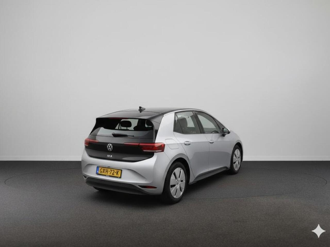 Volkswagen ID.3 Pure Oranje Edition 52 kWh 170 PK | 17% bijtelling | Navigatie | Stoelverwarming | Automatische airco | Onderhoud tot 10-1-2032