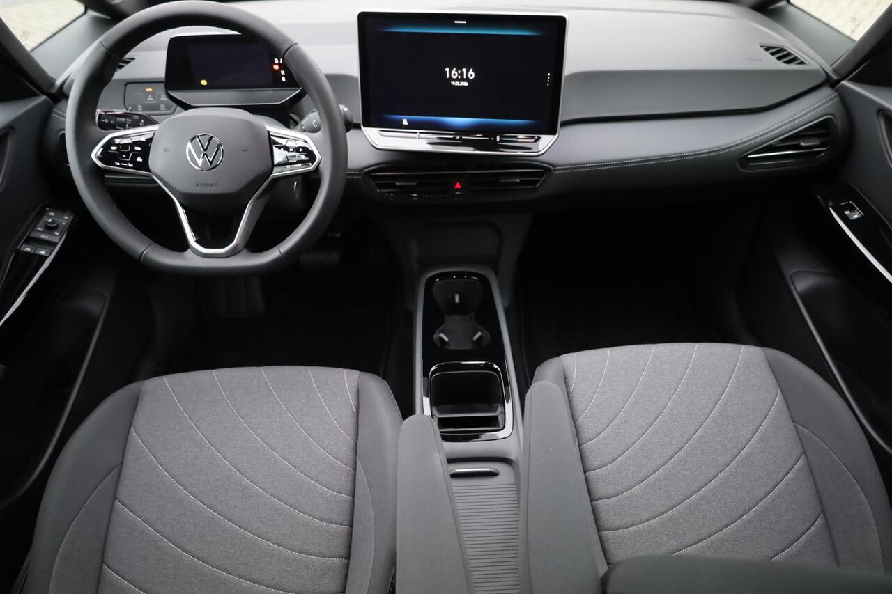 Volkswagen ID.3 Limited Edition 52 kWh 170PK / 170kW, Comfort pakket (verwarmbare voorstoelen, verwarmbaar multifunctioneel lederen stuurwiel, navigatie, draadloos telefoon laden), steunhaak / trekhaak voor fietsen, Apple Carplay & Android Auto, adaptieve cruise control 