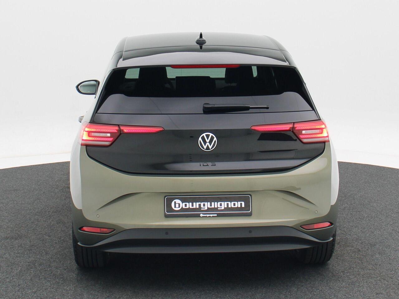 Volkswagen ID.3 Pro Limited Edition 58 kWh | Achteruitrijcamera | Navigatie | LED Matrix | Stoel- & Stuurverwarming |