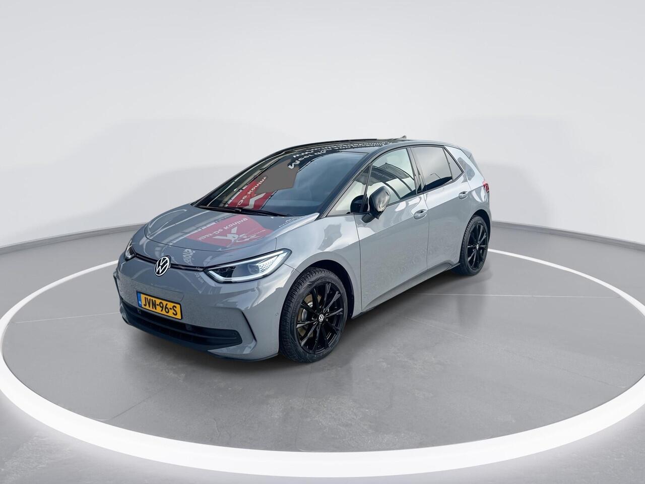 Volkswagen ID.3 Pro S Limited Edition 79 kWh accu. 204 PK · Achteruitrijcamera · Draadloze telefoonlader · voorstoelen en stuurwiel verwarmd · 19" LM velgen · Allseason banden