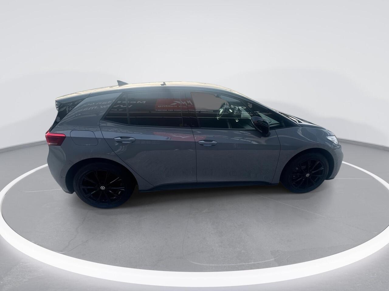 Volkswagen ID.3 Pro S Limited Edition 79 kWh accu. 204 PK · Achteruitrijcamera · Draadloze telefoonlader · voorstoelen en stuurwiel verwarmd · 19" LM velgen · Allseason banden