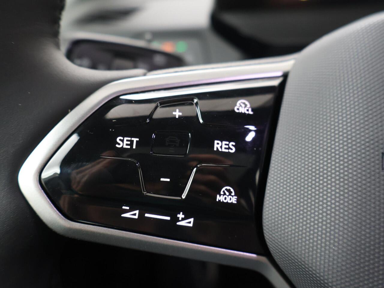 Volkswagen ID.3 GTX Limited Edition 79 kWh accu, 240 kW / 326 PK | Fire & Ice pakket | Panoramadak | Variabele laadbodem |